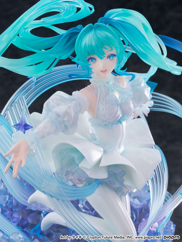 Hatsune Miku -Crystal Dress Ver.- 1/7 Scale
