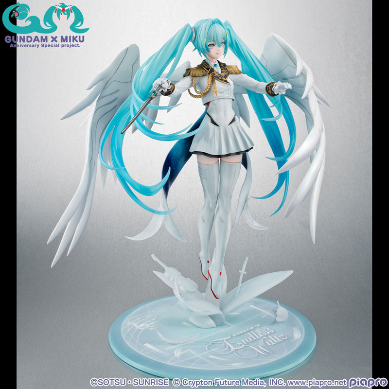 Lucrea Mobile Suit Gundam 45th Anniversary x Hatsune