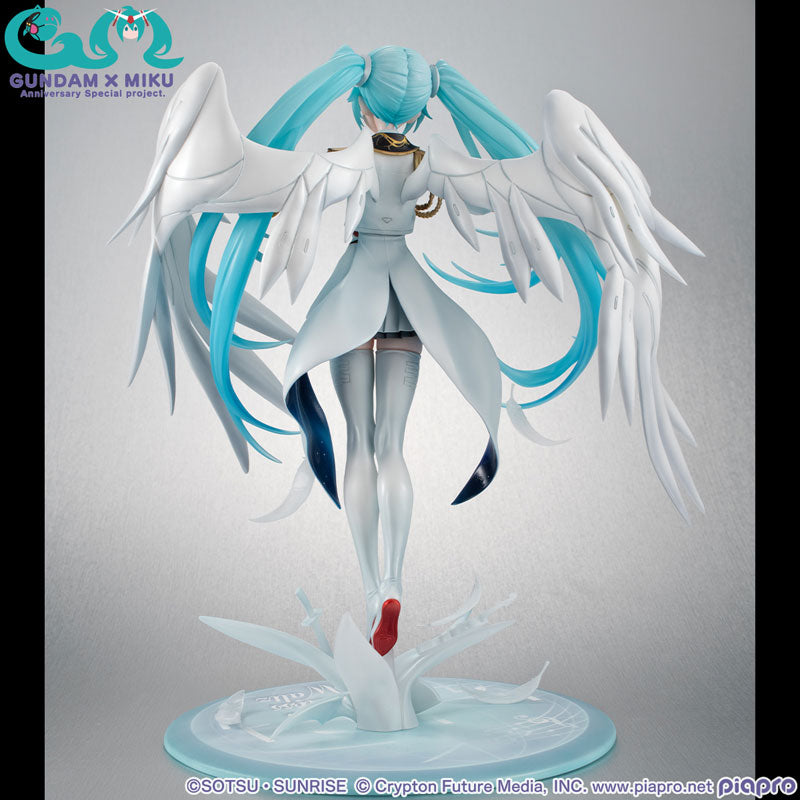 Lucrea Mobile Suit Gundam 45th Anniversary x Hatsune